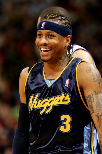 土媒：桑乔已经抵达土耳其，并和费内巴切高层商谈了转会事宜（土耳其媒体：桑乔已抵土，与费内巴切高层洽谈转会）