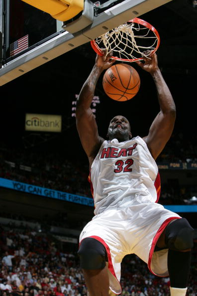 马刺为文班冲冠清障碍！“当代罗德曼”3年未成器 1短板成鸡肋（马刺为文班冲冠扫清路障：“当代罗德曼”三年未兑现 一短板沦为鸡肋）