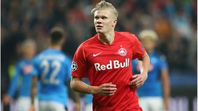 前11轮仅打进12球，斯基拉：罗马想在冬窗买新前锋和右脚边锋（前11场仅12球，斯基拉称罗马计划冬窗引进新中锋与右脚边锋）