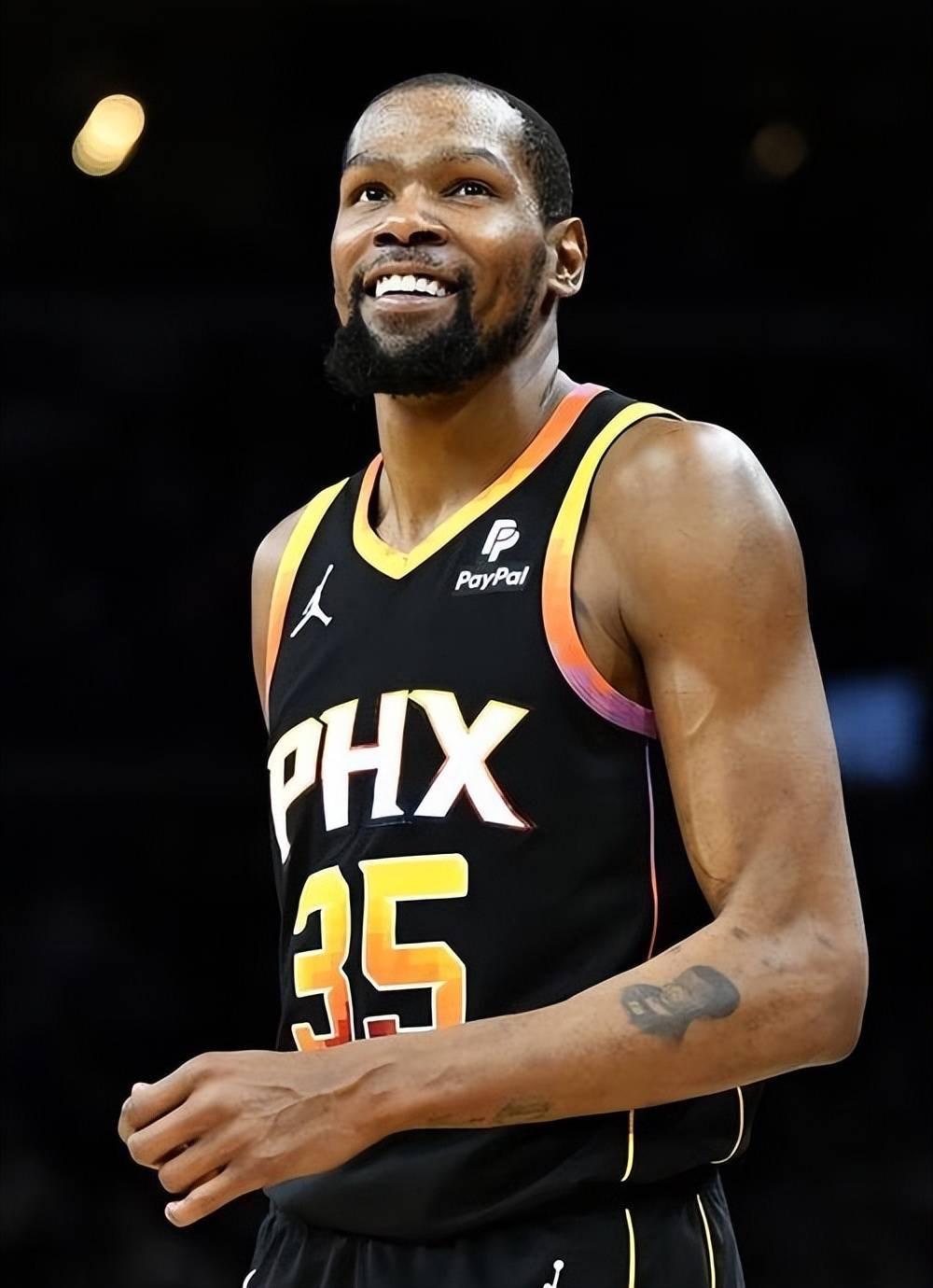 篮球NBA球员合约细节曝光，引发讨论（NBA球员合同细节流出，掀起热议）