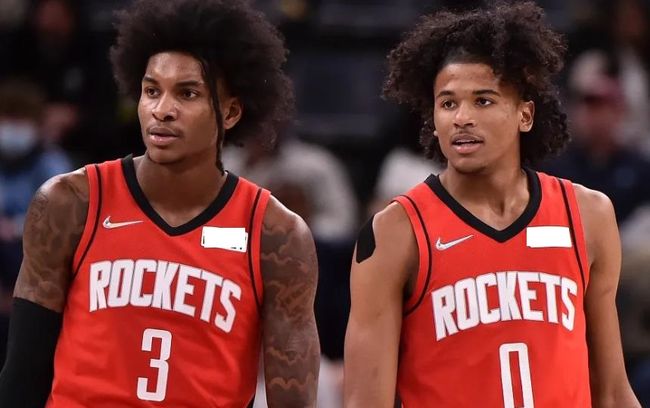 AC米兰中场拉比奥在接受《米兰体育报》采访时谈到...（AC米兰中场拉比奥接受《米兰体育报》专访：谈及…）