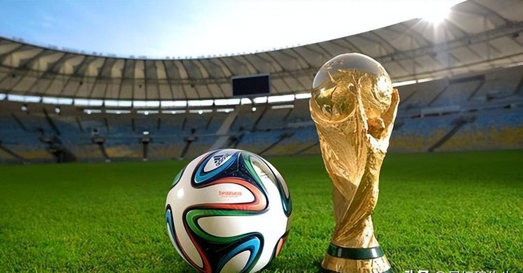 本世纪五大联赛参与百球最快TOP10：C罗70场第1，苏牙71场第2（本世纪五大联赛最快达成参与百球前十：C罗70场居首，苏亚雷斯71场次席）