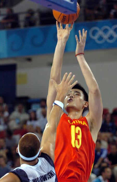 小里弗斯：尽管外界看衰三球 但黄蜂主帅&管理层都很喜欢他（小里弗斯：外界唱衰三球，黄蜂主帅与管理层仍对他青睐有加）