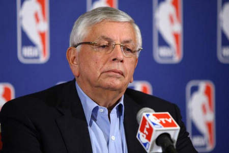 波兰媒体：巴萨、曼城和切尔西考察波兰17岁小将皮图谢夫斯基（波媒称巴萨、曼城、切尔西考察17岁波兰新星皮图谢夫斯基）