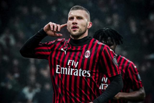 多位名宿怒批萨拉赫：他的行为会给利物浦带来麻烦，应该道歉（多名足坛名宿痛斥萨拉赫：此举恐为利物浦招致麻烦，呼吁其公开道歉）