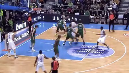 足球报曝中超某俱乐部欠税过亿，评论区画风突变：先查查调节费去哪了（足球报称中超一俱乐部欠税逾亿元，评论区风向突变：先追查调节费去向）