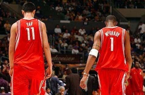 打败了看似无解的梅拉布，彼得-严时隔1975天再次成为了雏量级世界冠军！（彼得-严击退“无解”梅拉布，时隔1975天重夺雏量级世界冠军！）