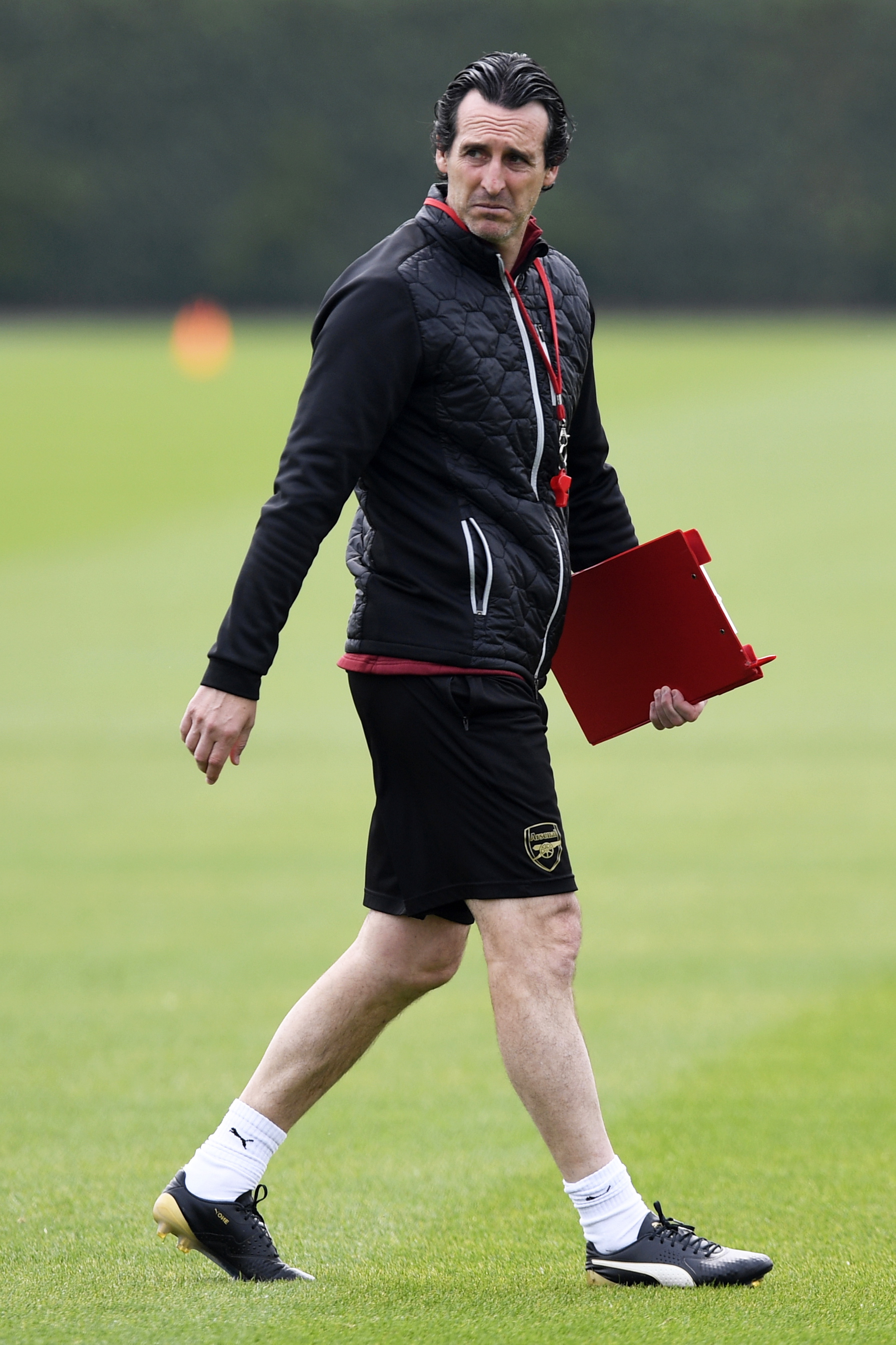 记者：于根伟没有参加国足主帅竞聘（记者称于根伟未参与国足主帅竞聘）